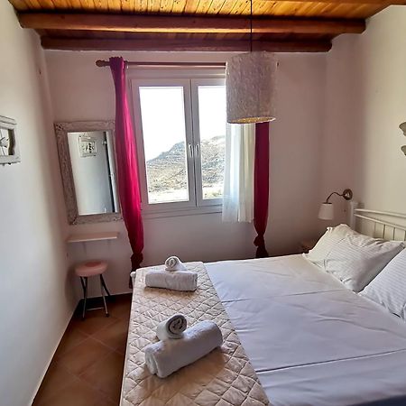 Maroussa'S Apartments Rámos 外观 照片